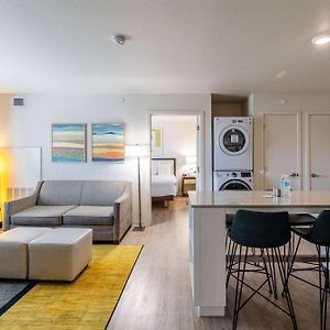 Two-Bedroom Queen Suite Hearing accessible